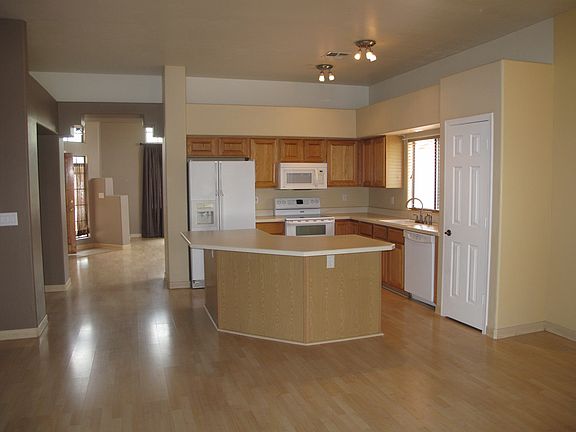2nd image of 3731 W Hardydale Cir