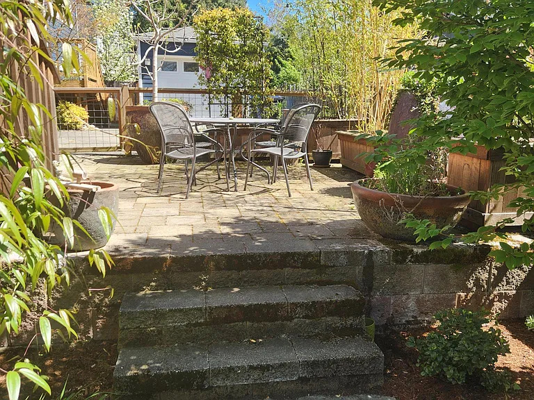 Table and chairs included
