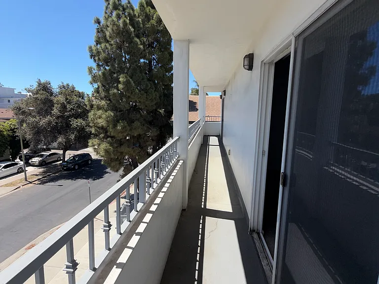 3317 Bagley Ave #5 — Photo 38