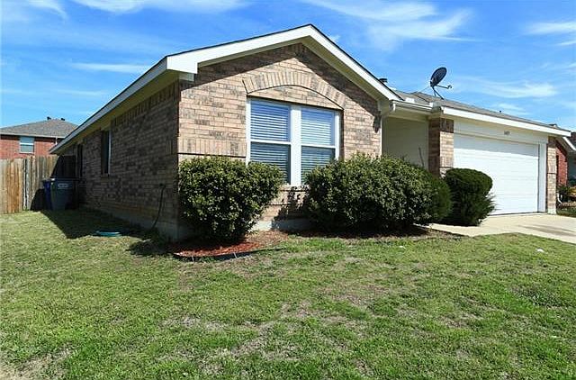 1st image of 1405 Thornhill Ln