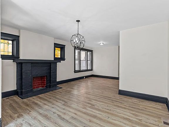 3rd image of 3931 Utah St #1F