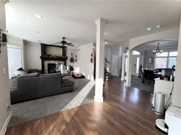 312 SE Battery Dr, Lees Summit, MO 64063