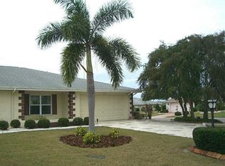 814 Bluewater Dr, Sun City Center, FL 33573
