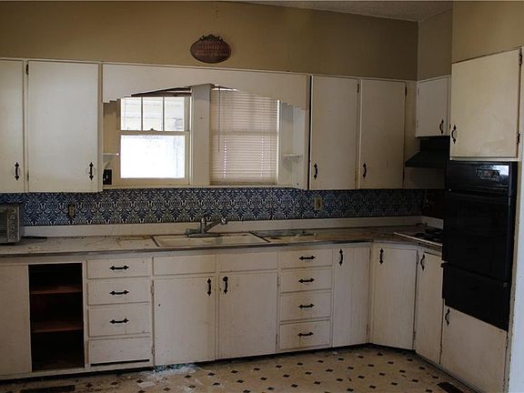 5th image of 1419 Dirr Ave