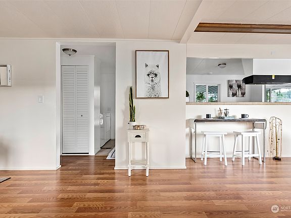 4th image of 225 NE Ernst Street #26