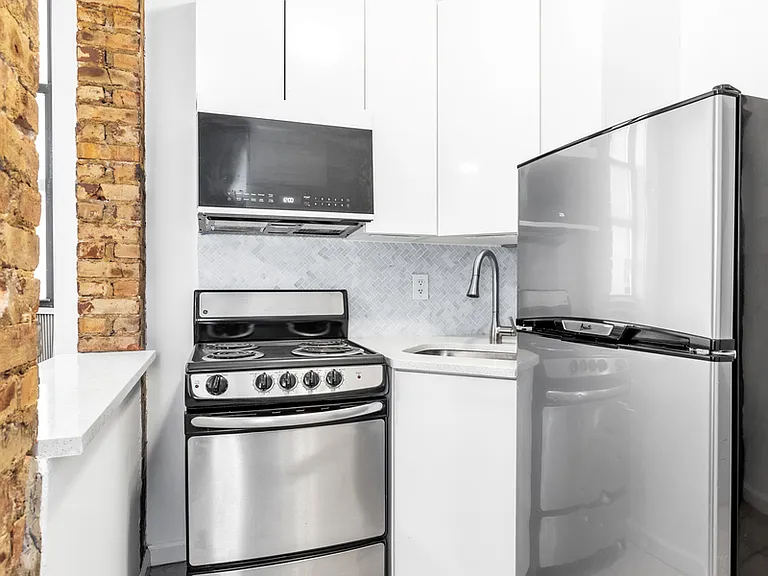 303 Broome St #20 — Photo 5