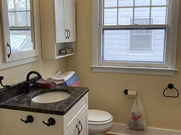 5th image of 506 W William St