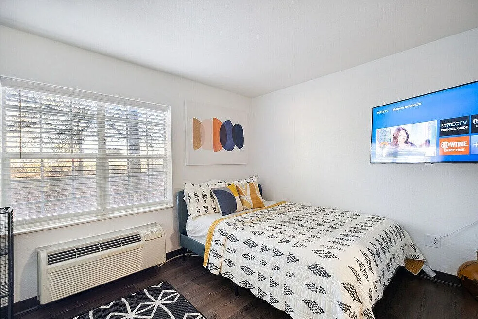 Flats at Haywood — Photo 3