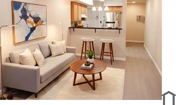 1732 W Diamond St #1 — Photo 2