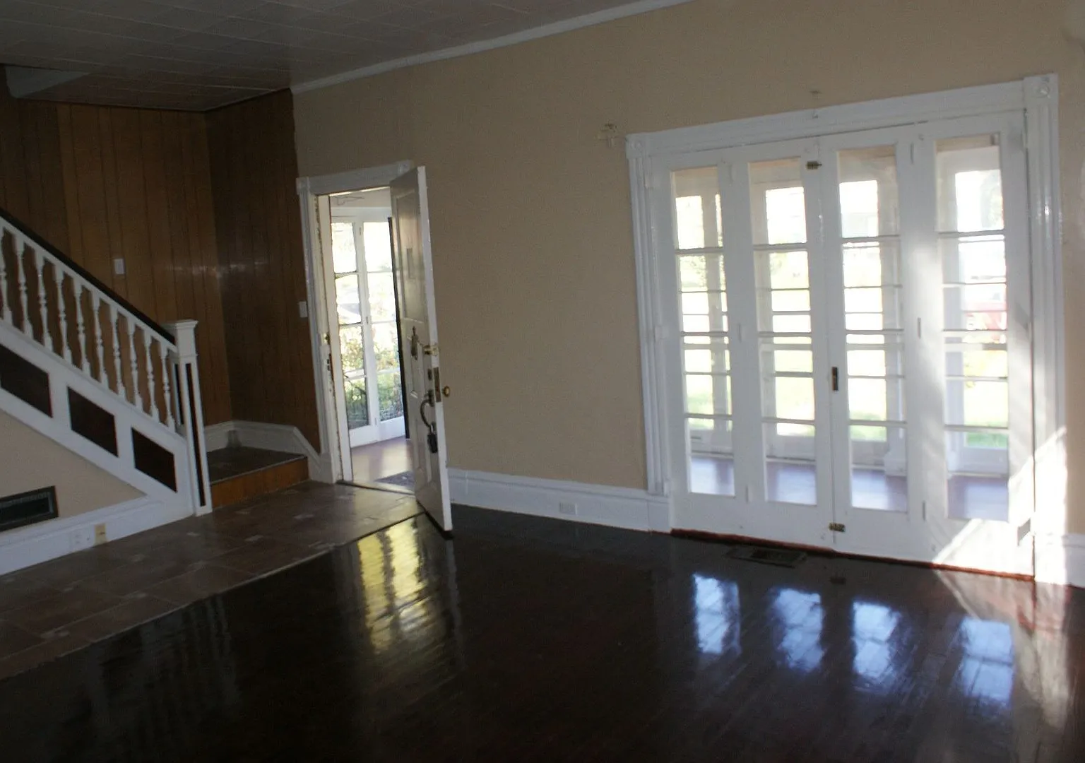 Price Reduction 3 bedroom 2 bath Historic Home in Jennings — Photo 2