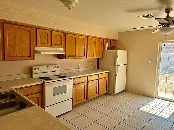 4th image of 1501 N 9th Ave