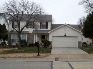 1027 Oakwood Farms Ln, Ballwin, MO 63021