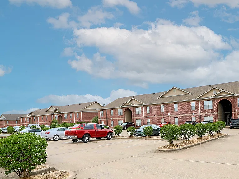 University Park Apartments — Photo 17