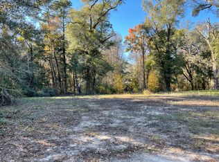 2492 Cedar St, Westville, FL 32464
