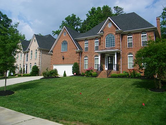 2nd image of 1227 Sumner Hall Ln