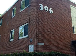 396 Stradbrook Ave #3, Winnipeg, MB R3L 0J8