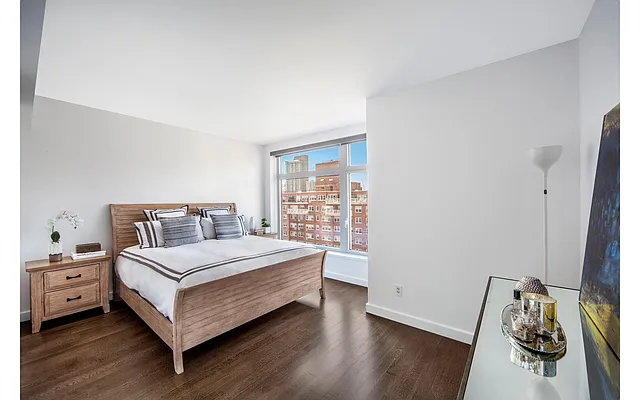 Rented by Douglas Elliman | media 4