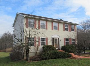 45 Frog Hollow Rd, Poughquag, NY 12570