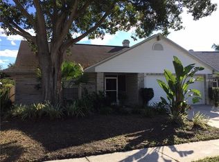 1240 Tuxford Dr, Brandon, FL 33511