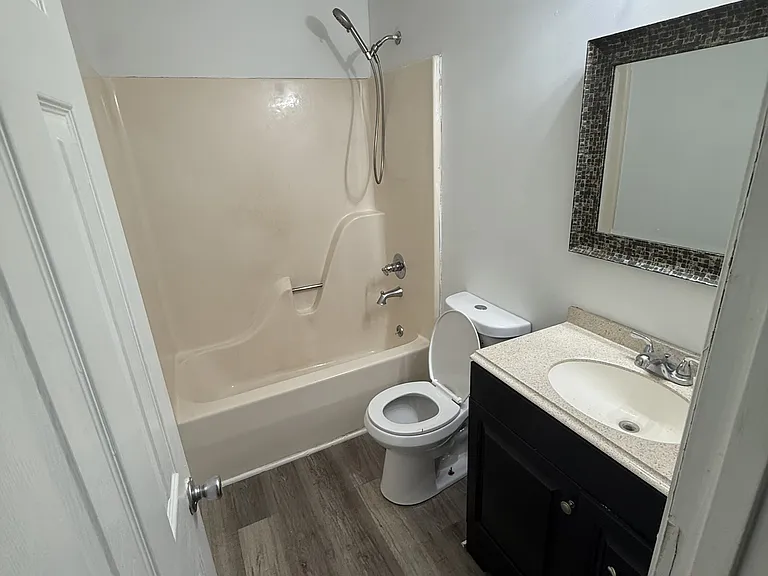 12002 Sugar Mill Cir SE #D — Photo 8