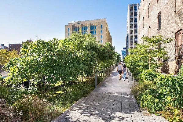 Rented by Keller Williams NYC | media 23