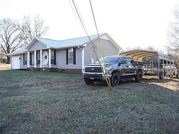 3rd image of 332 Sleepy Hollow Cir