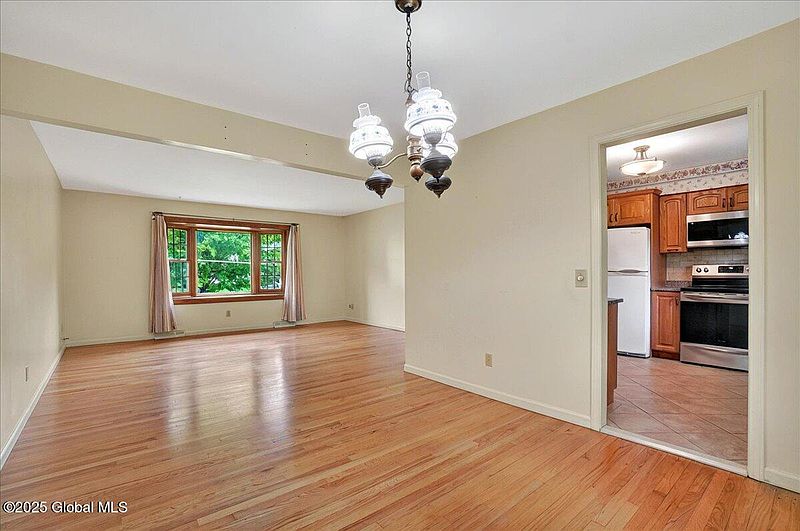 2nd image of 44 Fredericks Road