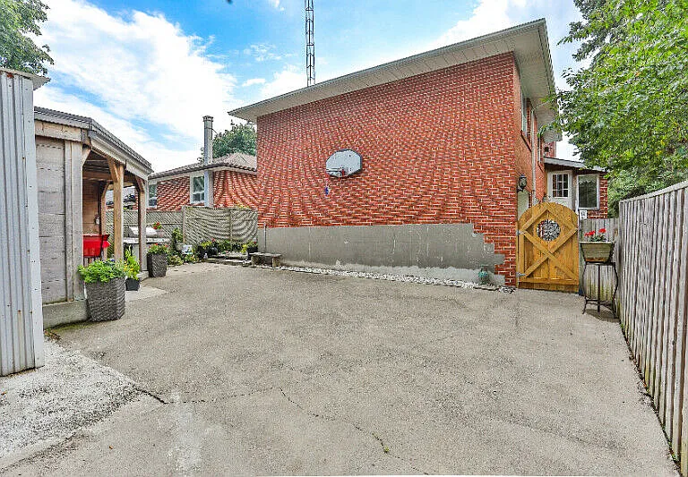 75 Morning Dew Rd #BASEMENT — Photo 2