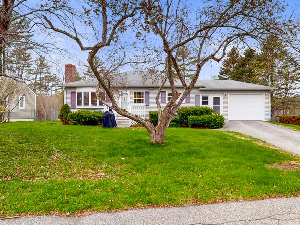 10 Riley Street, Lewiston, ME 04240