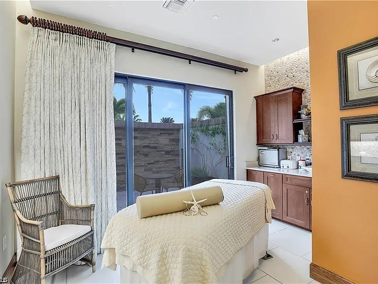 9402 Pocida Ct #204 — Photo 34