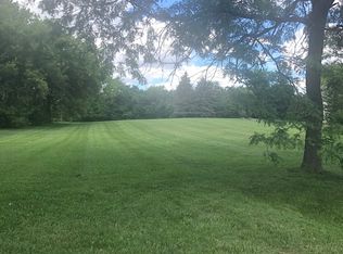 54 Deer Point Dr, Hawthorn Woods, IL 60047