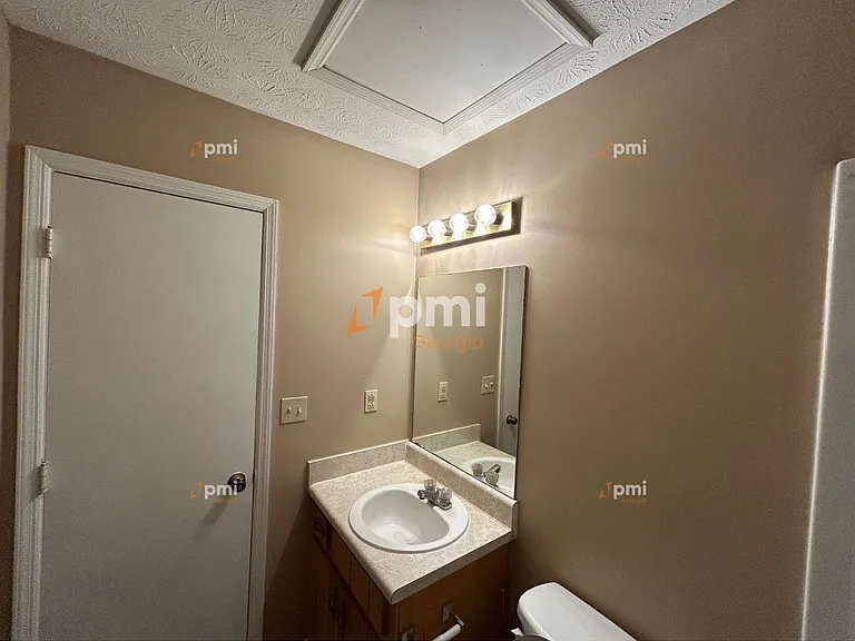 5867 Sheldon Ct #C — Photo 8