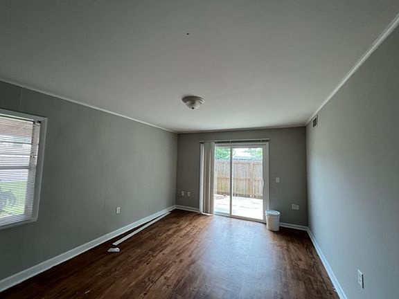 4th image of 242 Georgia Ave #2