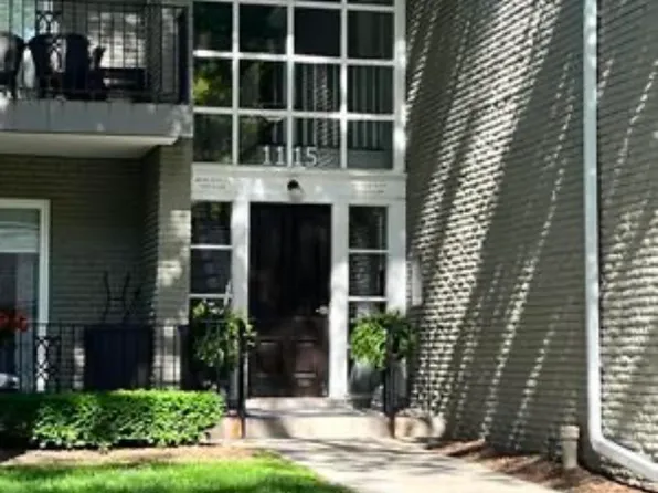 1115 N Old Woodward Ave, Birmingham, MI 48009