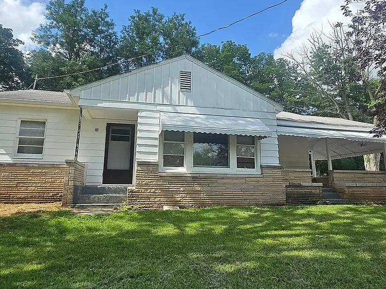 2951 & 2957 E Huron St — Photo 2