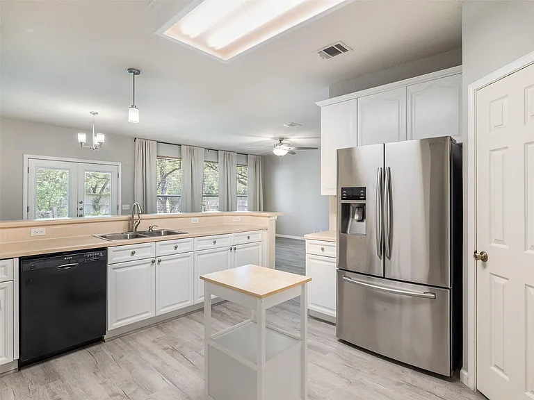 12304 Torrance Ct — Photo 9