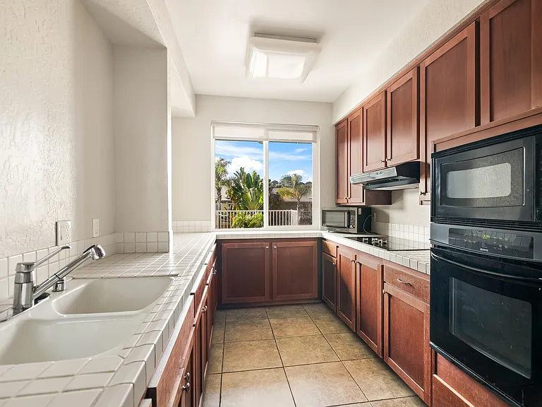 Villa La Jolla Dr — Photo 25