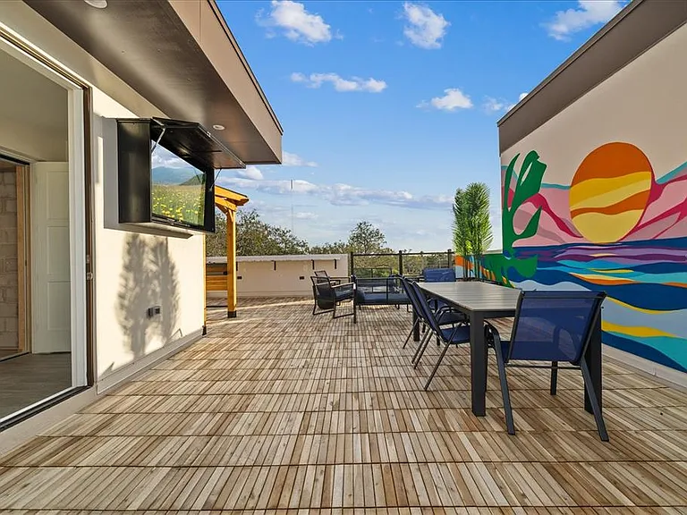 623 Petit Way — Photo 48