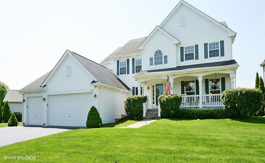 Great Curb Appeal!