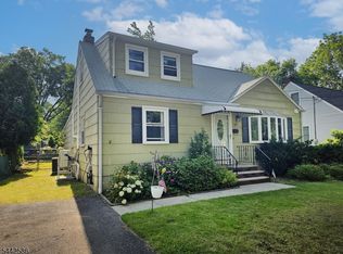 747 Brookside Rd, Rahway, NJ 07065