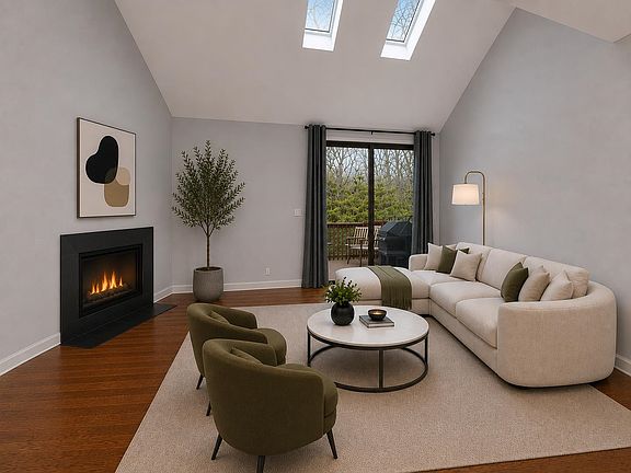 3rd image of 412 Egret Ln