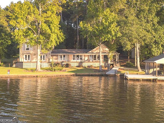 3rd image of 151 Lake Dr