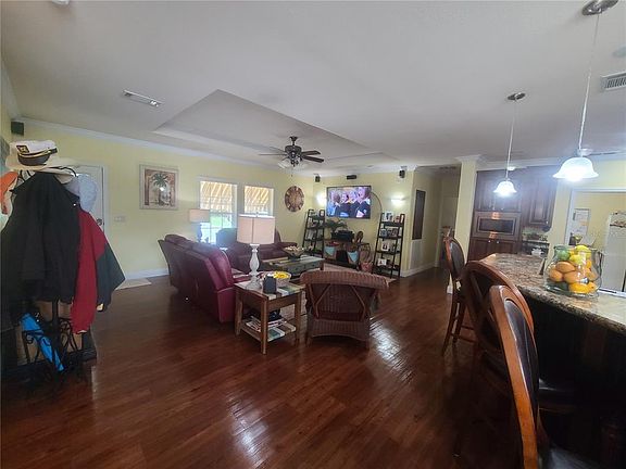 5th image of 499 Forest Blvd