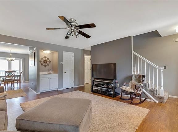 4th image of 4402 Sherman Park Dr