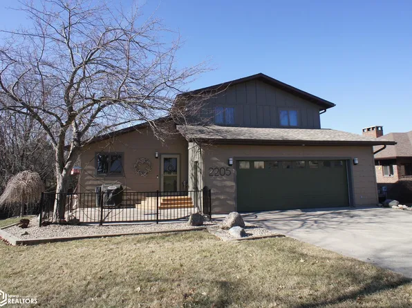 2205 N Terrace Dr, Webster City, IA 50595