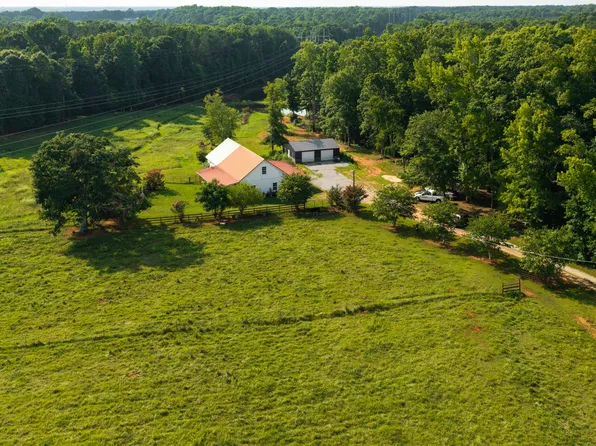 1441 Dickson Rd, Rutledge, GA 30663