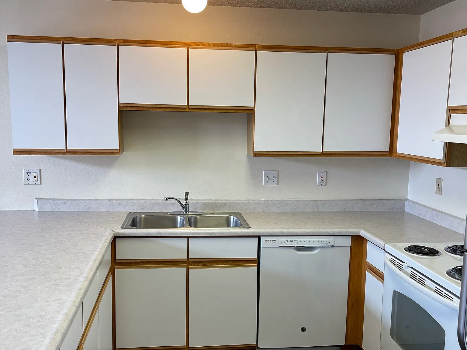 4 bed, $2,373 — Photo 3