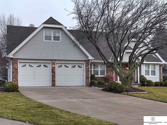 4th image of 1433 N 131st Avenue Cir