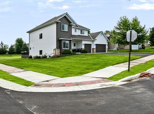1121 Jasmine Ln, Jordan, MN 55352