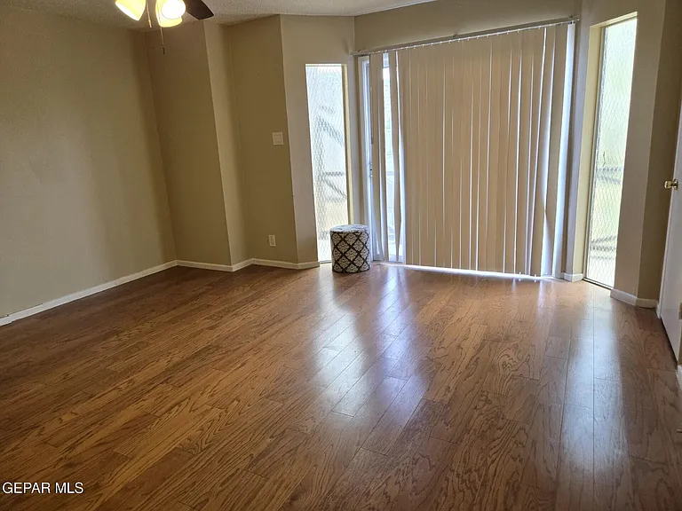 500 Thunderbird Dr #116 — Photo 10